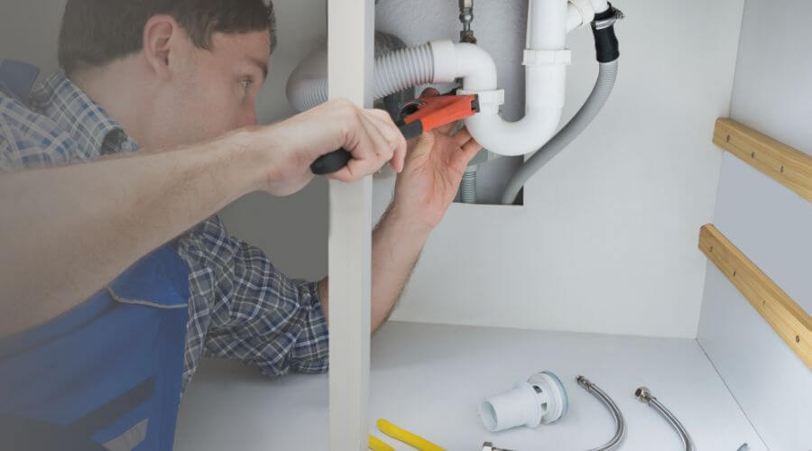 Local expert plumbing services in Saint Mary Of The Woods, IN
